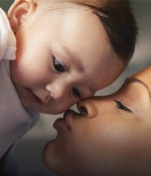 Mother and baby. Cow's milk protein allergy